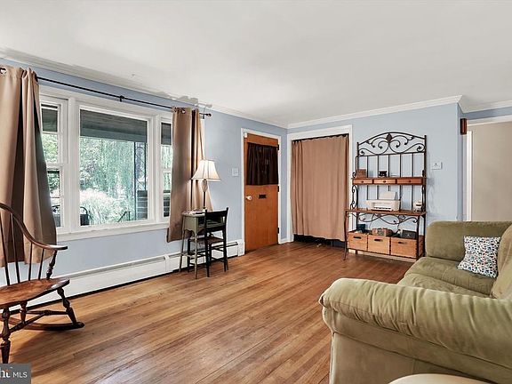 3rd image of 120 Laird St