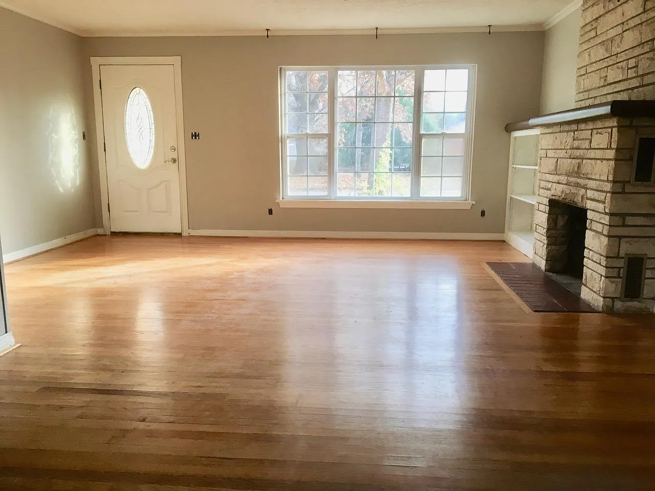 1307 Melrose Drive — Photo 2