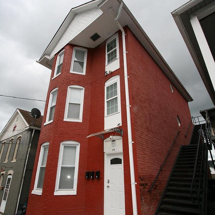 1st image of 236 Glenn St