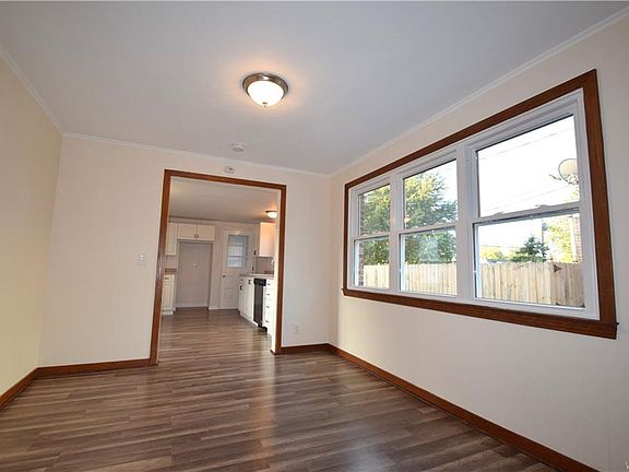 4th image of 159 Danbury Dr