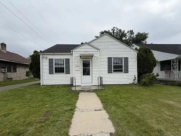 2702 Prast Blvd - 1 — Photo 1