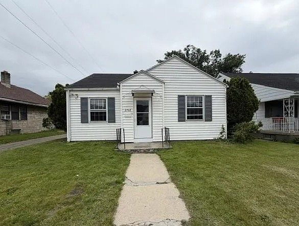 1st image of 2702 Prast Blvd