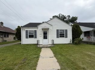 2702 Prast Blvd, South Bend, IN 46628