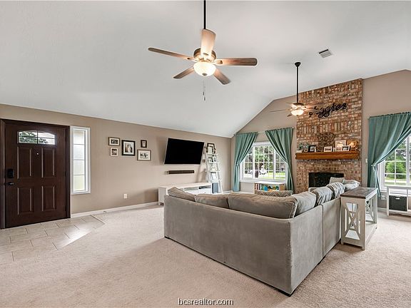 4th image of 6555 Waterway Dr