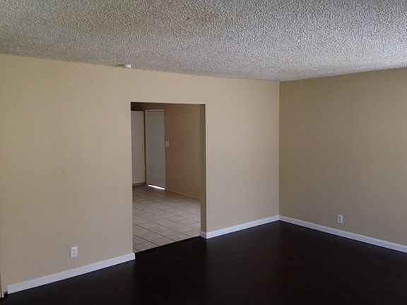 2nd image of 4837 W 134th St