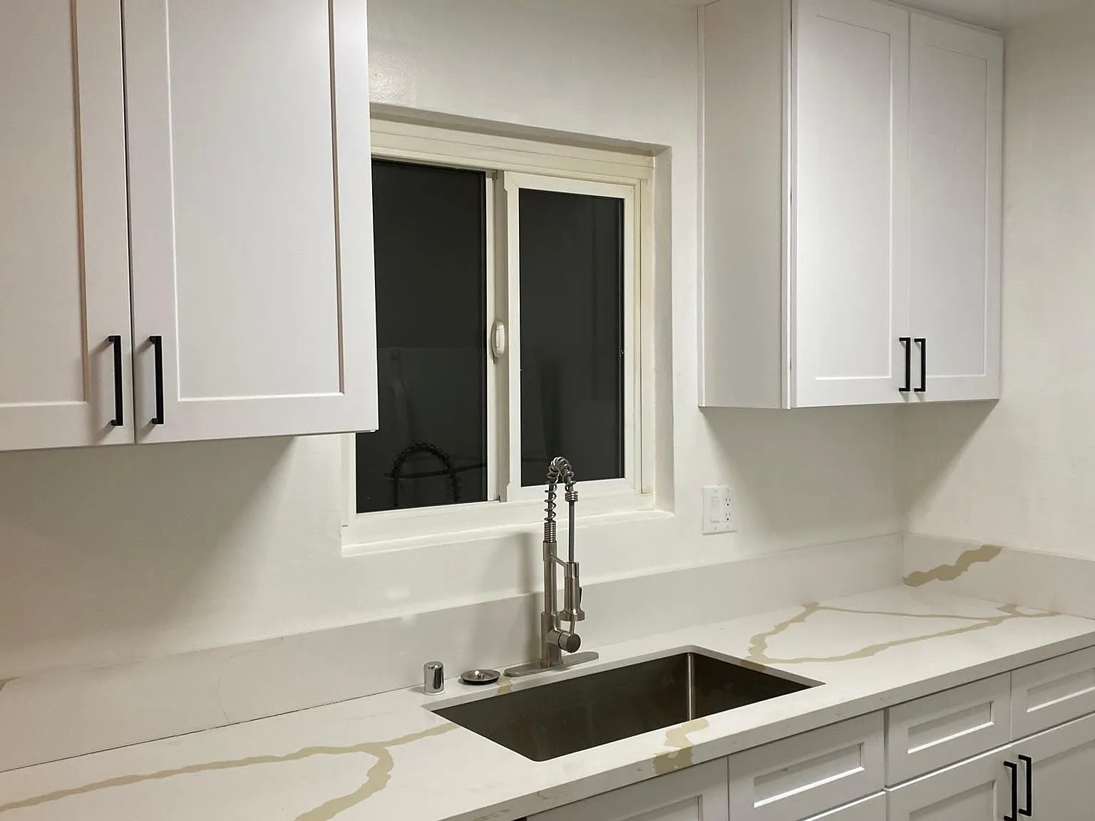 1 bed, 700 sqft, $1,995 — Photo 2