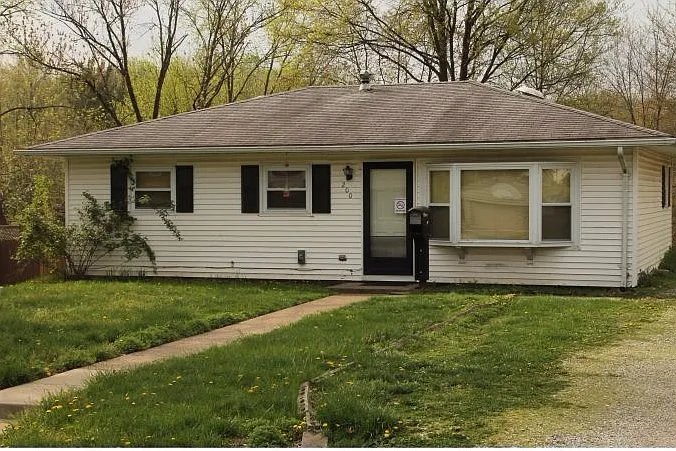 200 W Berkeley Ave photo 1