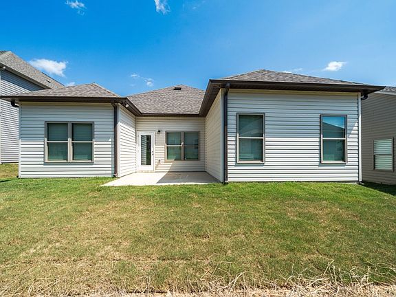 3rd image of 5505 Blue Jay Cir