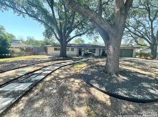 512 Antler Dr, Castle Hills, TX 78213