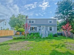 12 Moore Dr, Windsor, CT 06095