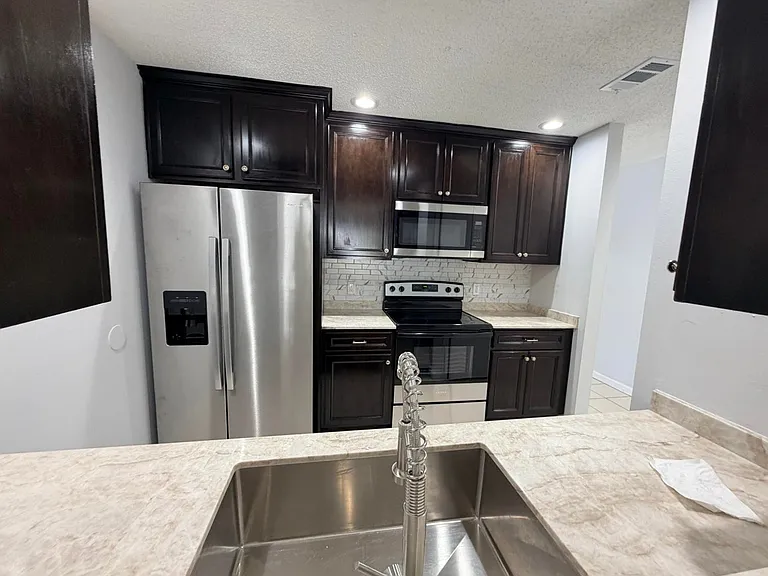 182 Sparrow Dr — Photo 16