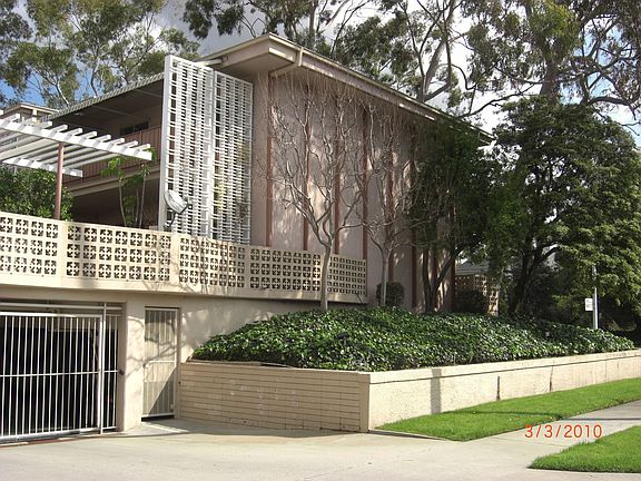 2nd image of 1520 Spruce St APT 1