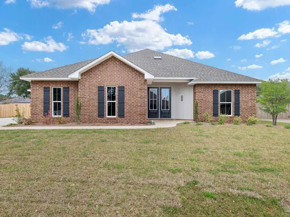 2916 Sundance Ln, Cantonment, FL 32533