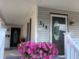 215 S B St, Cheboygan, MI 49721