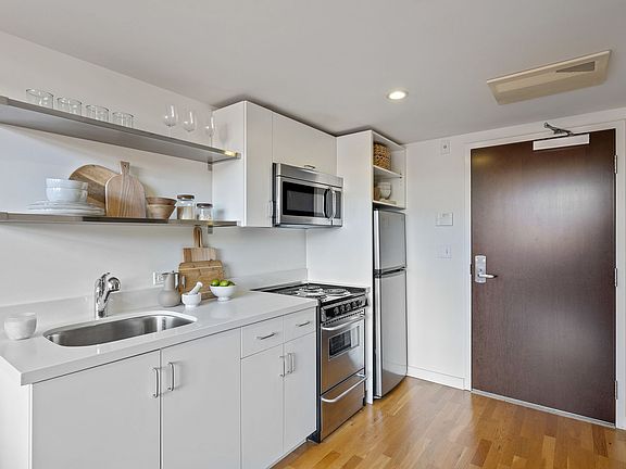 2nd image of 277 Golden Gate Ave #603