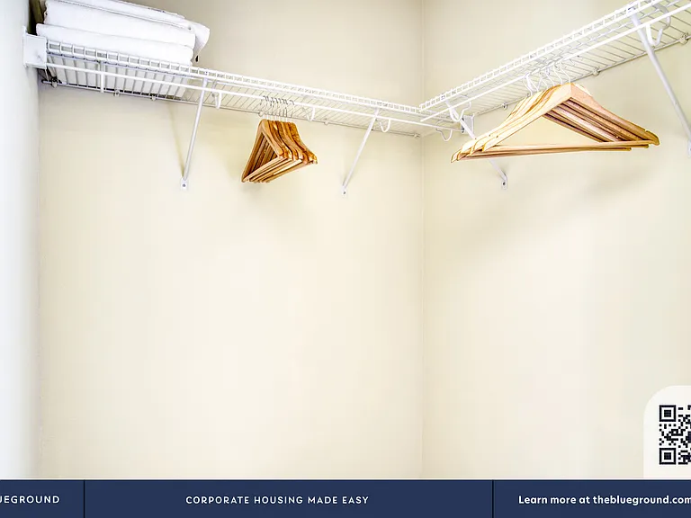 Walk-in Closet