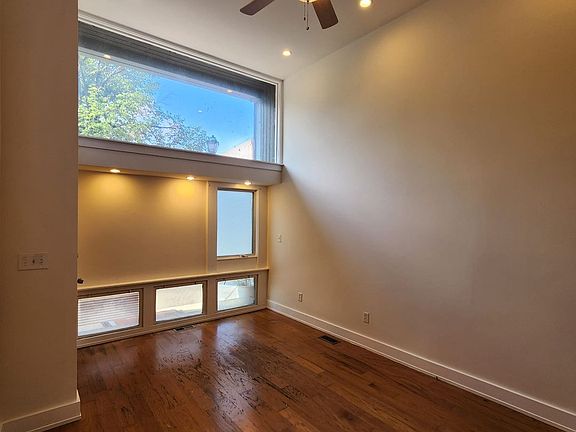 3rd image of 2907 W Girard Ave #1