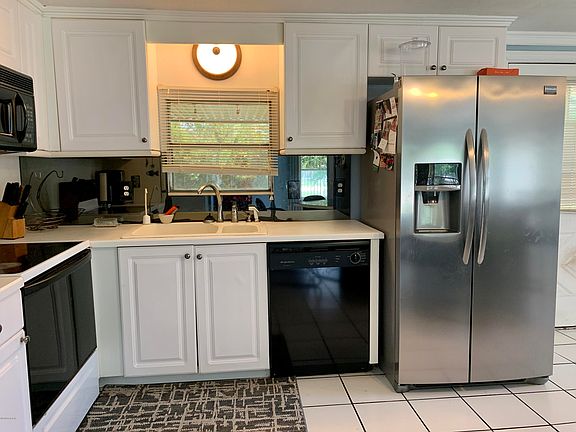 3rd image of 335 Creek Ln