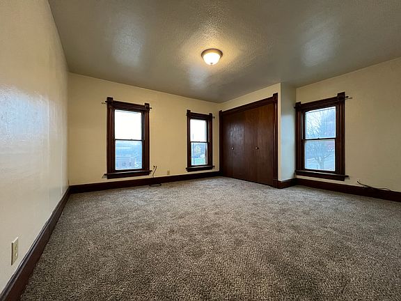 4th image of 917 Mulberry Ave APT 3