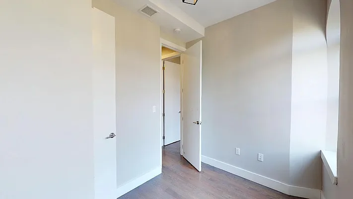 Rented by Triplemint | media 42