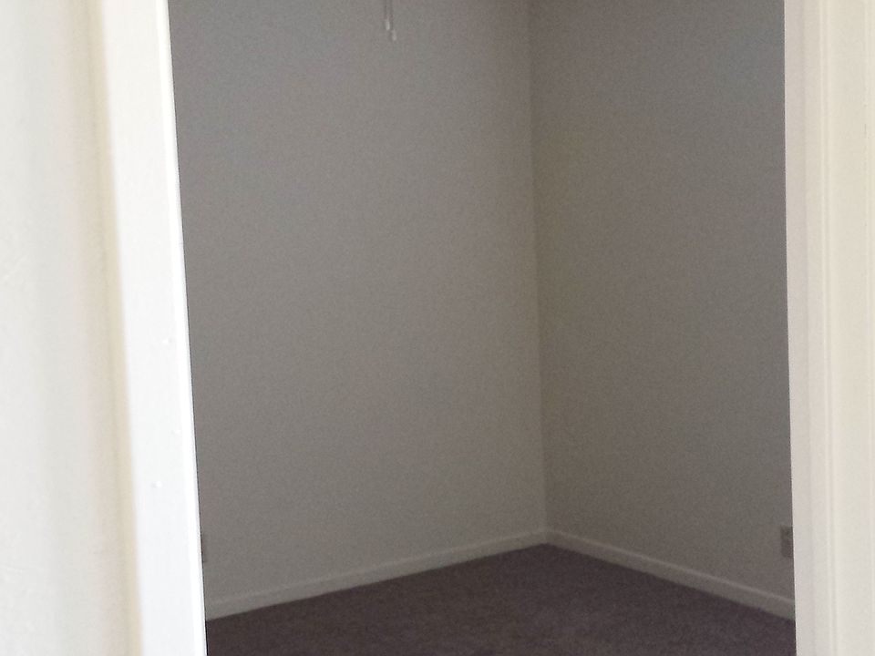 1st image of 726 Redbird Ln
