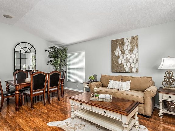 5th image of 10439 Lightner Bridge Dr