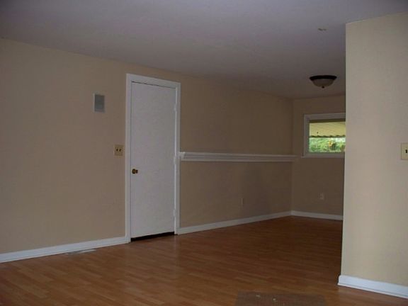 3rd image of 1570 Cordell Dr