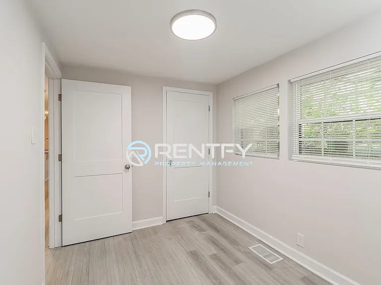 9304 Legranger Rd — Photo 12