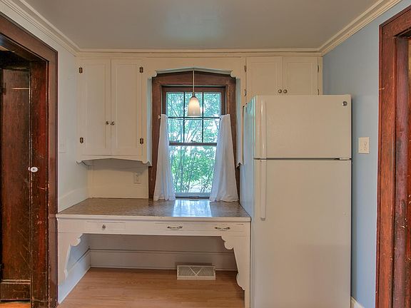 5th image of 1841 Maryland Ave E