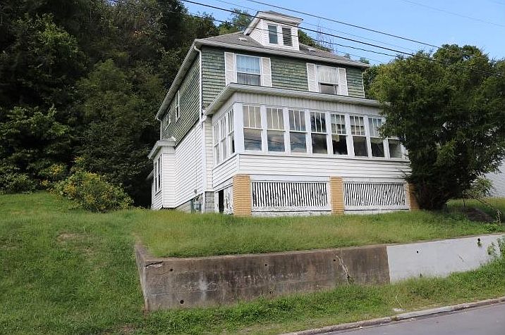 1st image of 752 McKinley Ave