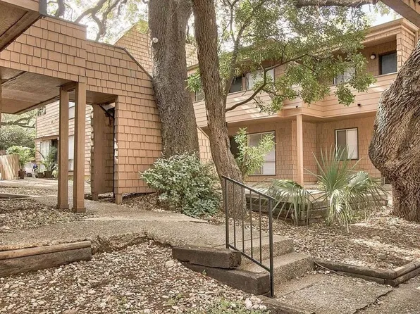 Alamo Heights Treehouse