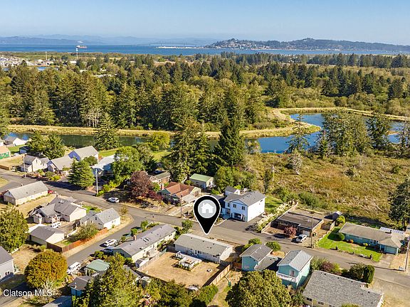 3rd image of 1101 SE Anchor Ave