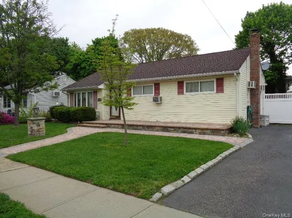 1431 Lombardy Boulevard, Bay Shore, NY 11706