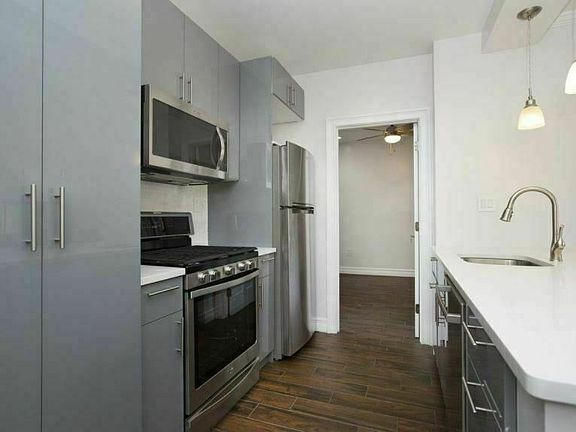2nd image of 309 E Houston St APT 5D