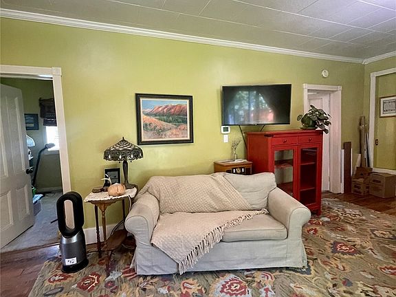 4th image of 227 W Dayton Avenue
