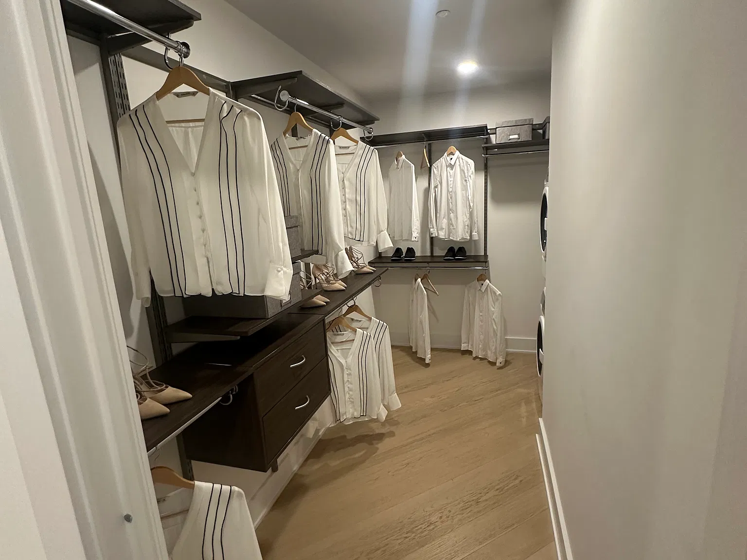 1 bed, 900 sqft, $3,425 — Photo 4
