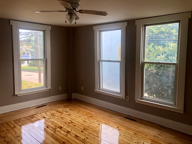 60 E Main St — Photo 5