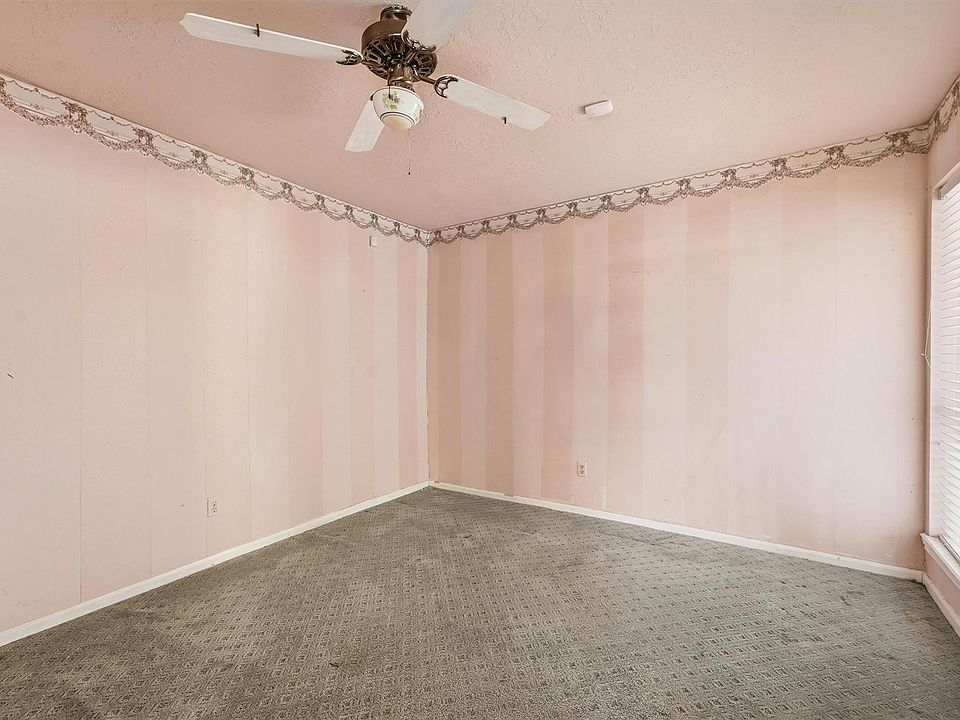 13th image of 3523 Woodland Ln