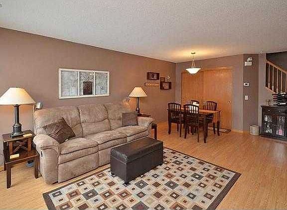 5th image of 11541 Elmwood Ave N