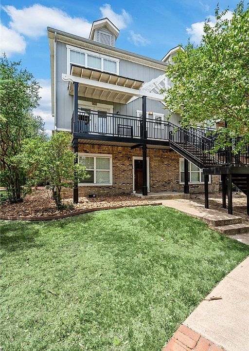 1st image of 1725 Harvey Mitchell Pkwy S #621