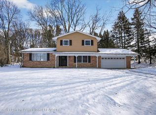 2216 River Ct, Lansing, MI 48917