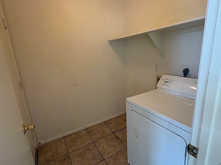 1182 W Sparrow Dr — Photo 2