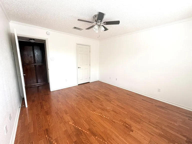 2508 W 12th St #304 — Photo 11