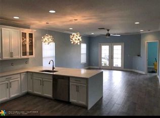 318 SE 3rd Ave, Delray Beach, FL 33483