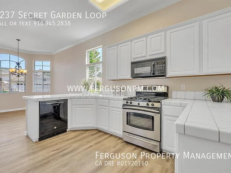 7237 Secret Garden Loop — Photo 12