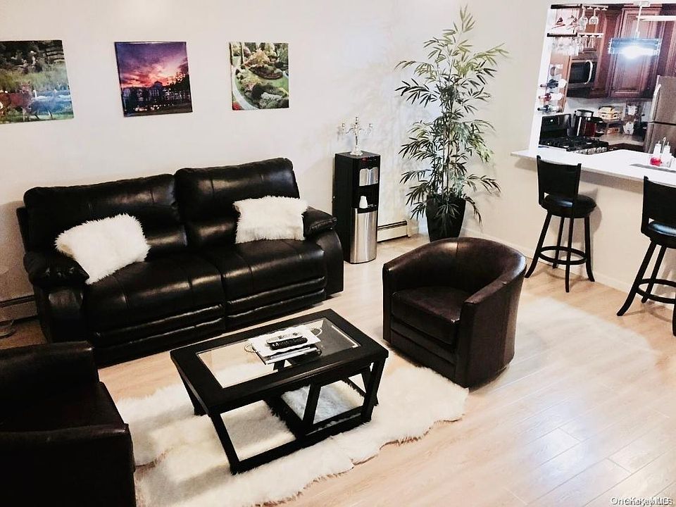 1st image of 311 Cambridge Court 1Fl