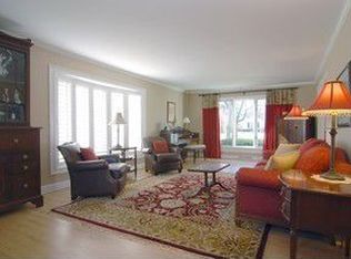 1608 Emerson Ct, Wheaton, IL 60189