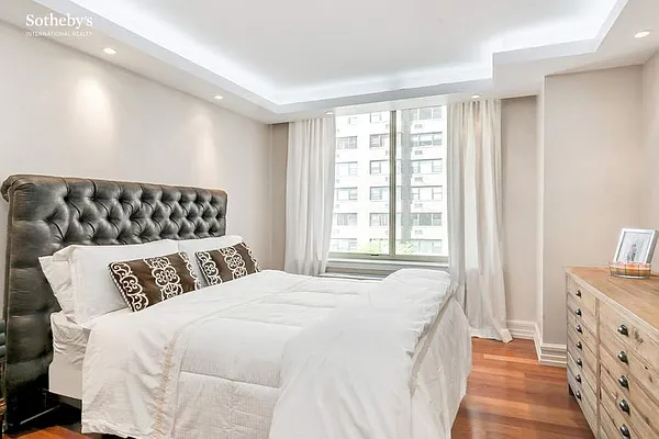 Rented by Sotheby's International Realty | media 13