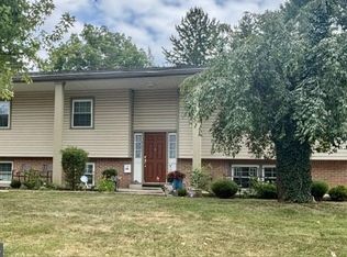 17 Furnace Rd, Wernersville, PA 19565
