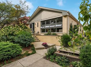 1137 Rossell Ave, Oak Park, IL 60302